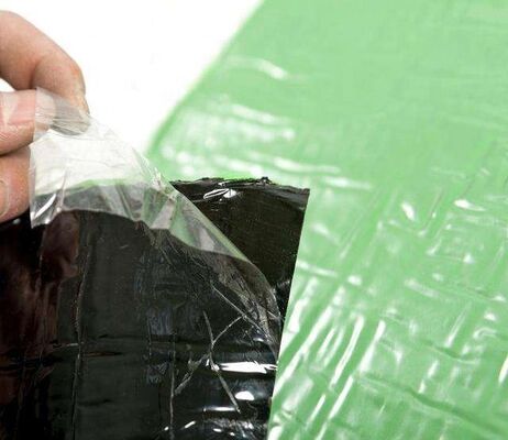 उच्च तापमान प्रतिरोध और अवशेष के बिना आसान छीलने के लिए 0.012 मिमी-0.15 मिमी मोटाई के साथ सिलिकॉन लेपित पीईटी रिलीज़ फिल्म